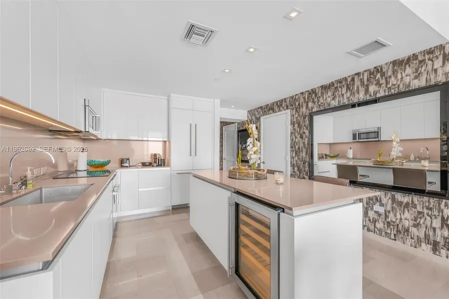 88 SW 7th St #3806, Miami, FL 33130 - #2