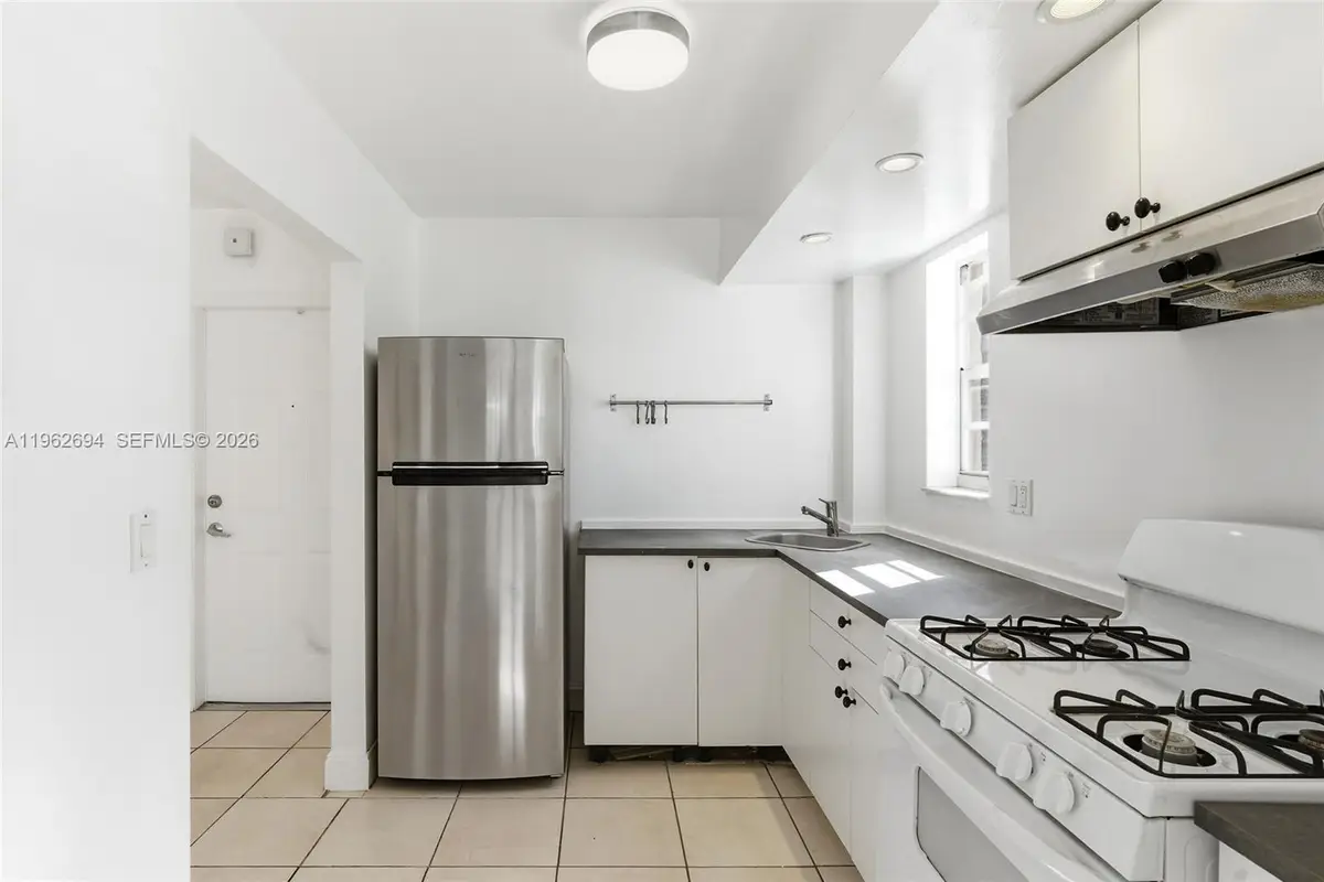 6705 N Kendall Dr #306, Pinecrest, FL 33156 - Image #1