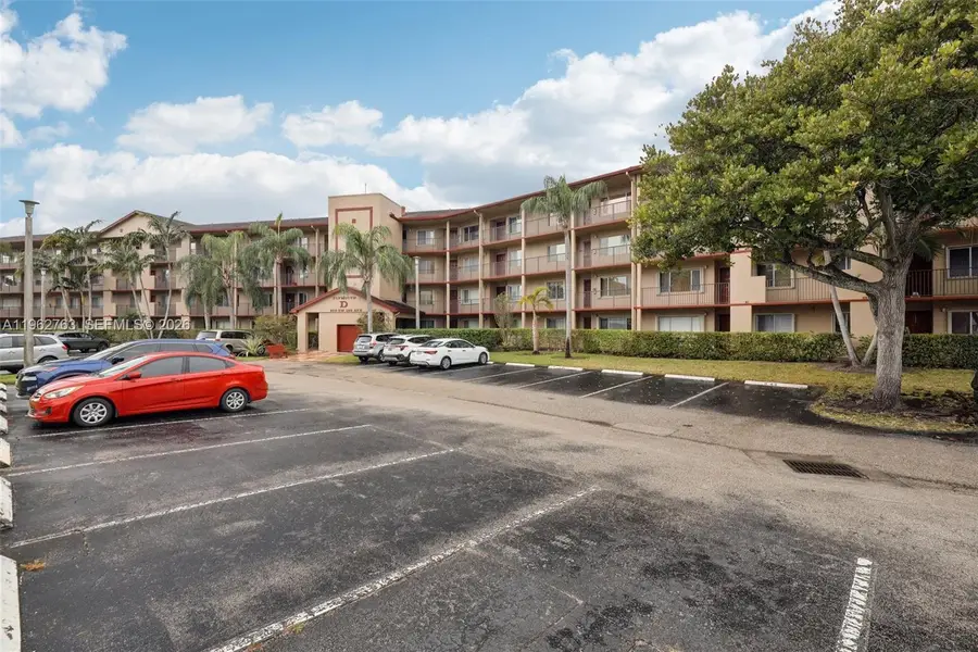 850 SW 138th Ave #208D, Pembroke Pines, FL 33027 - Image #3