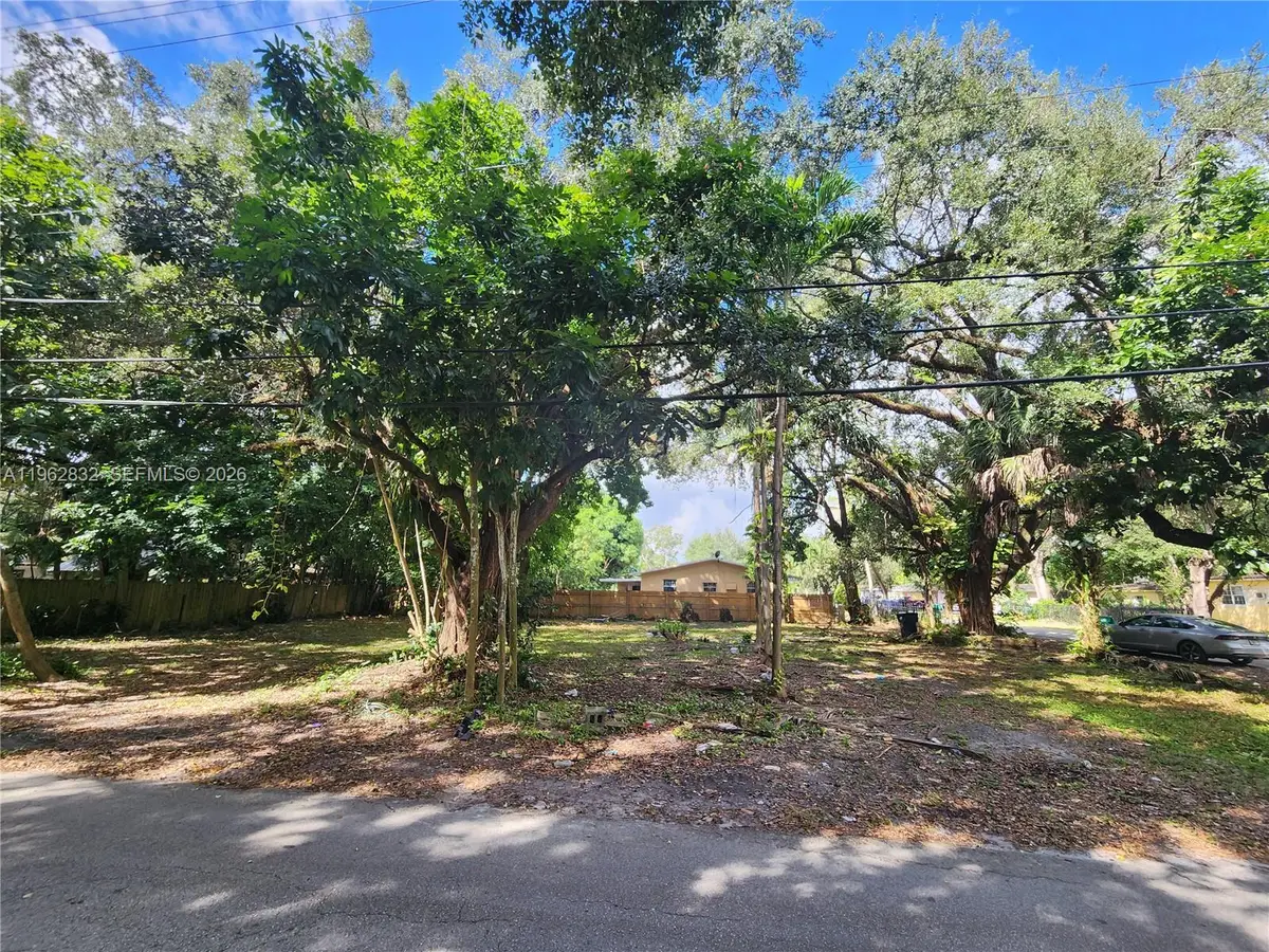 16330 NE 5th Ave, Miami, FL 33162 - Image #1