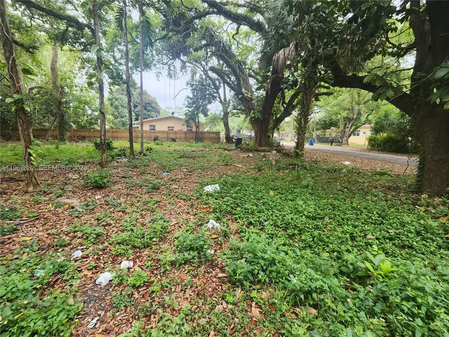 16330 NE 5th Ave, Miami, FL 33162 - Image #2