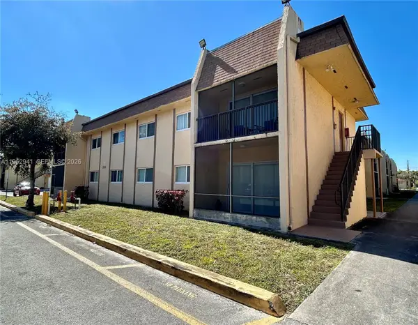 2916 NW 55th Ave #2D, Lauderhill, FL 33313