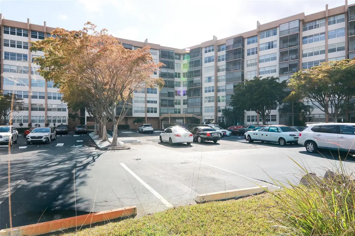 1200 Saint Charles Pl #302, Pembroke Pines, FL 33026 - Image #1