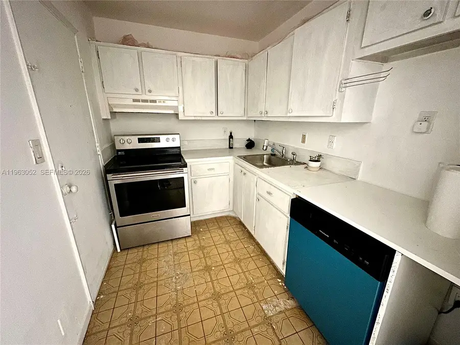 4043 NW 16th St #204, Lauderhill, FL 33313 - Image #2