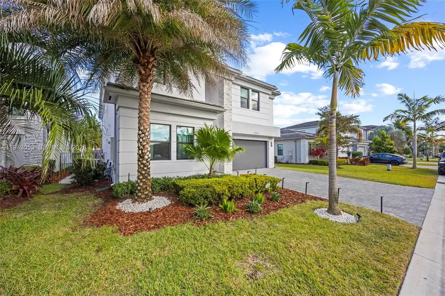17210 Blue Bayou Dr, Boca Raton, FL 33496 - Image #2