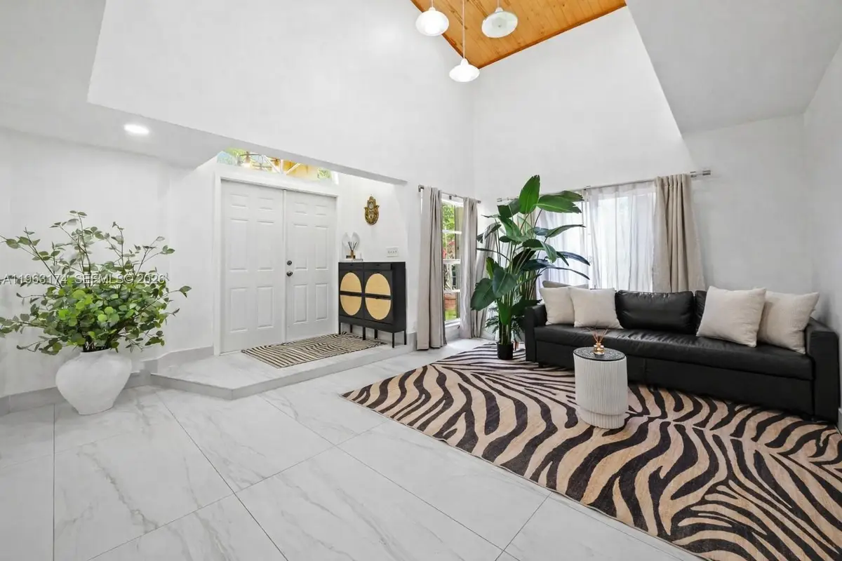 5239 SW 153rd Ave, Miami, FL 33185 - Image #1