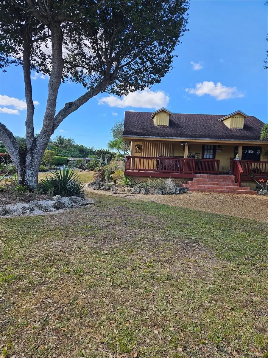 23550 SW 214th Pl, Homestead, FL 33031 - Image #1