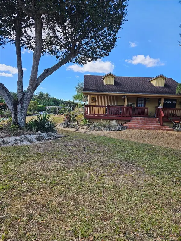 23550 SW 214th Pl, Homestead, FL 33031