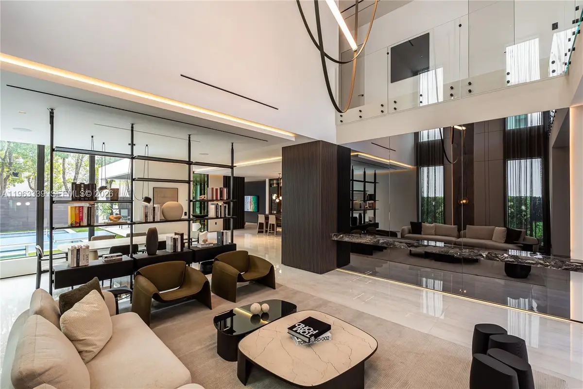 10540 NW 67th Ter, Doral, FL 33178 - #1