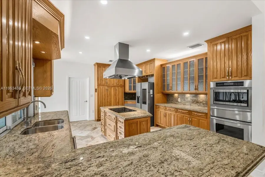 15507 NW 82nd Ct, Miami Lakes, FL 33016 - #3