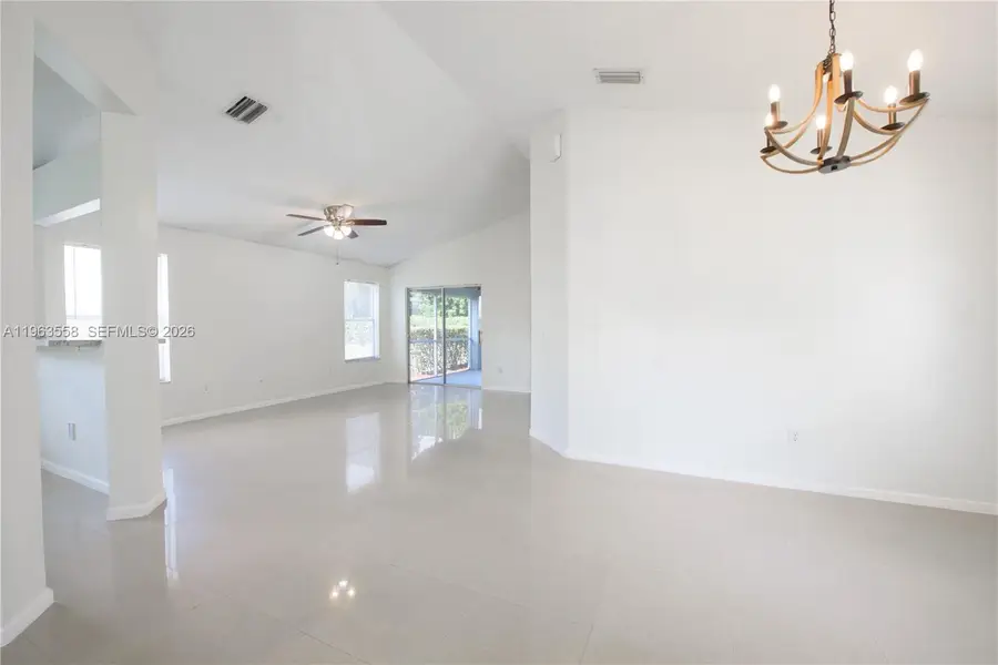 452 SE 20th Dr, Homestead, FL 33033 - #2