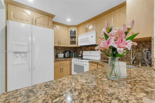 17101 NW 57th Ave #110, Miami Gardens, FL 33055