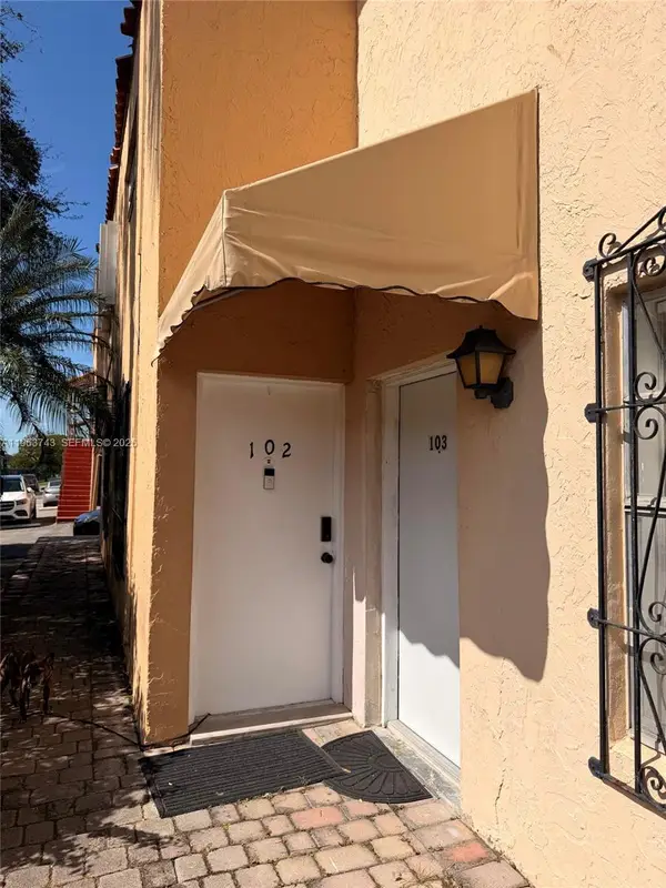 1305 W 53rd St #102, Hialeah, FL 33012