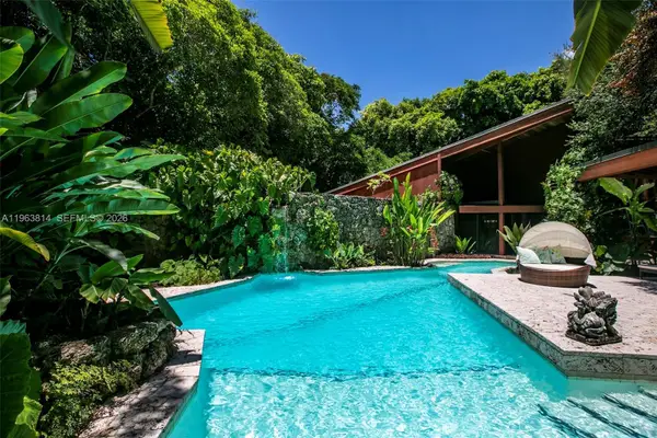 4895 SW 88th St, Miami, FL 33156