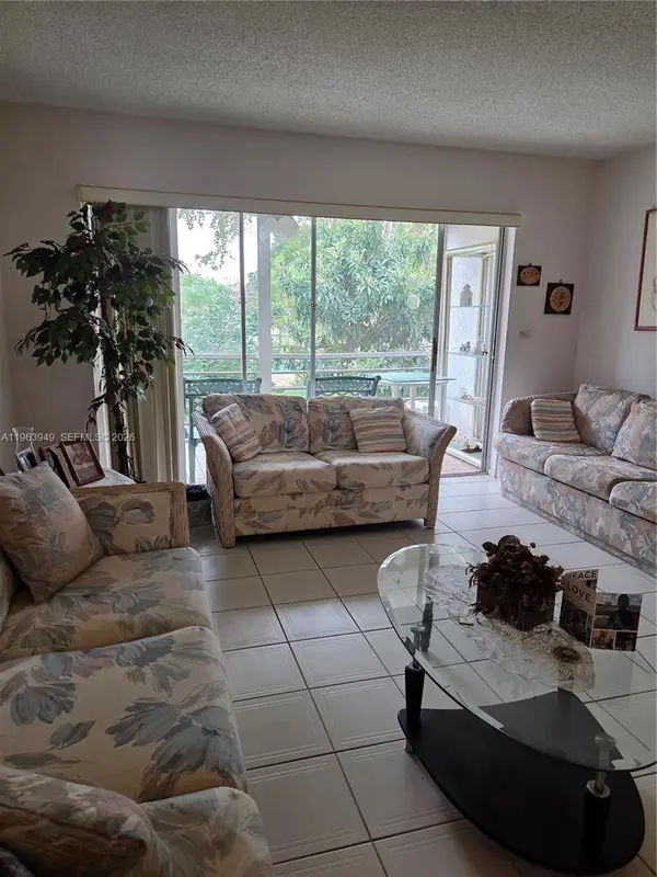 8834 W Mcnab Rd #201, Tamarac, FL 33321
