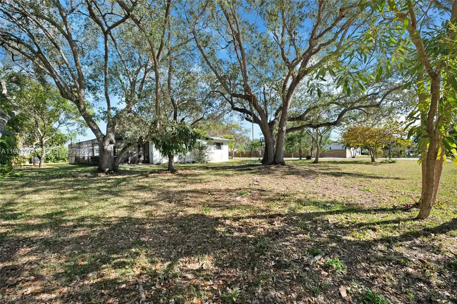 8425 SW 174th St, Palmetto Bay, FL 33157 - #3