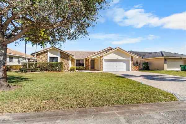 375 NW 107th Ter, Coral Springs, FL 33071