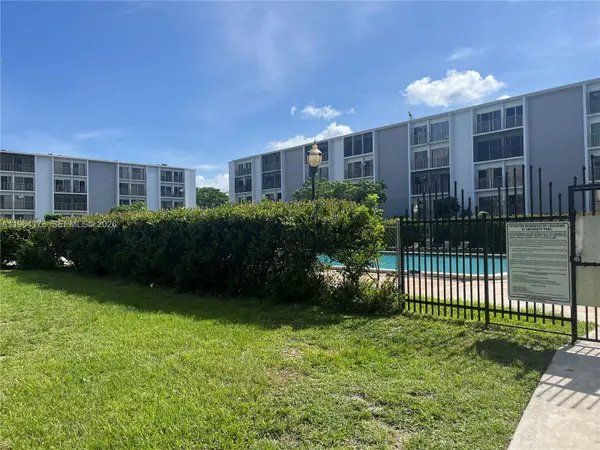 8730 N Sherman Cir #302, Miramar, FL 33025