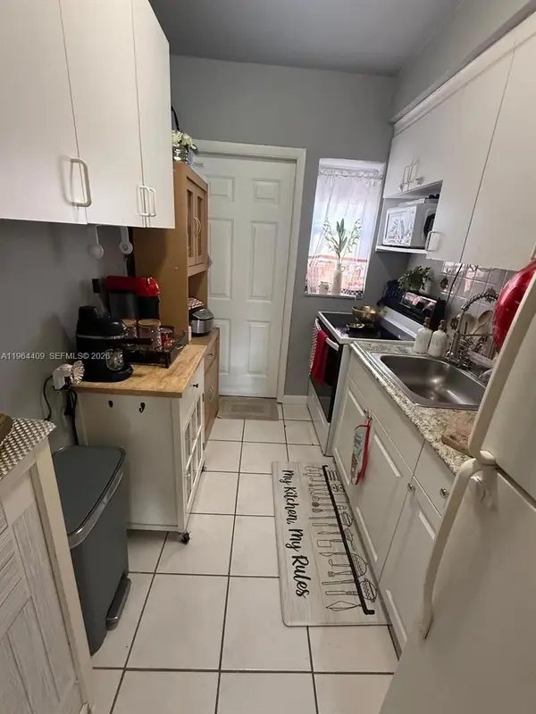 3411 SW 11th St #3B, Miami, FL 33135