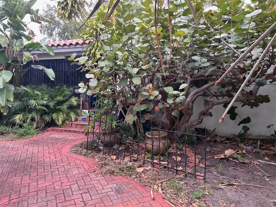 655 NE 82nd St, Miami, FL 33138 - #3