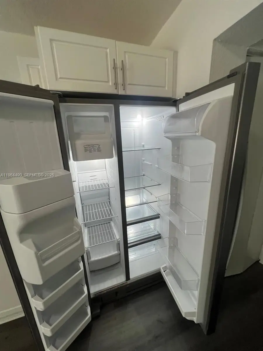 2561 NW 18th Ct, Fort Lauderdale, FL 33311 - #2