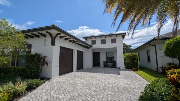 2879 Gin Berry Way, West Palm Beach, FL 33401