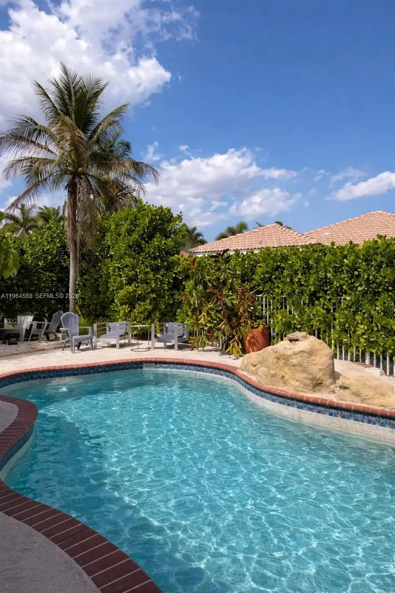 1920 Cedar Ct, Weston, FL 33327 - #2