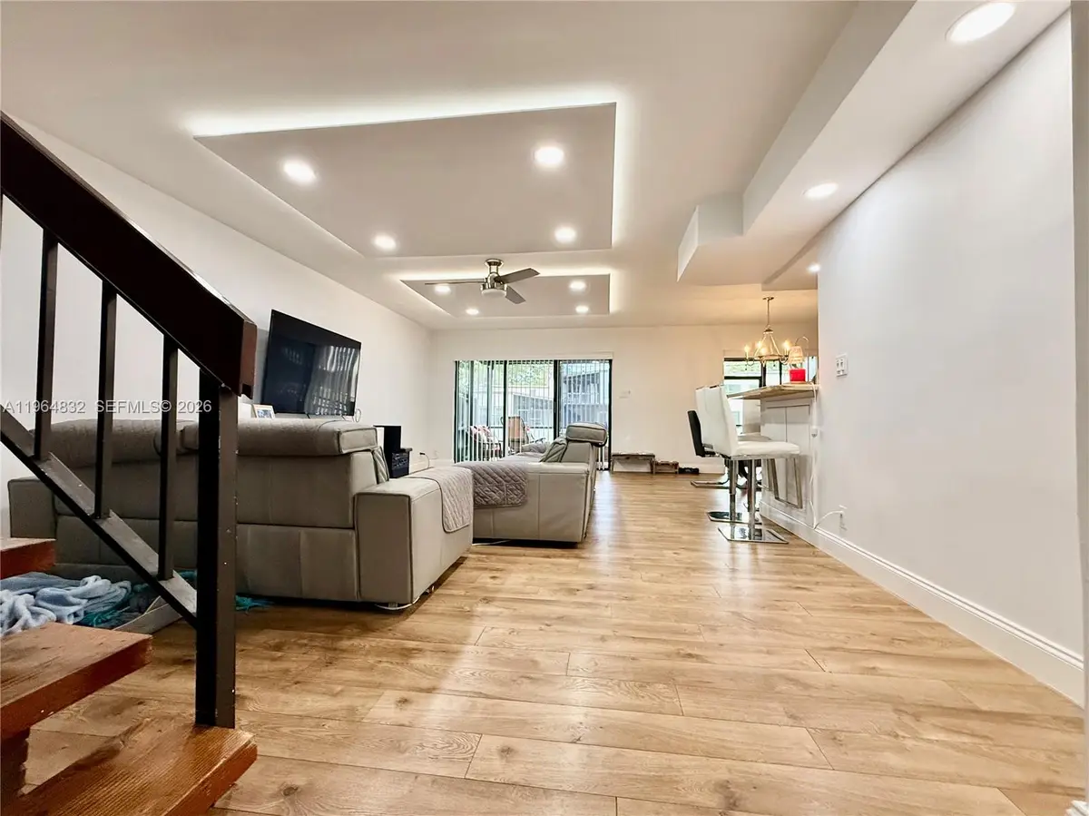 9717 N New River Canal Rd #406, Plantation, FL 33324 - #1