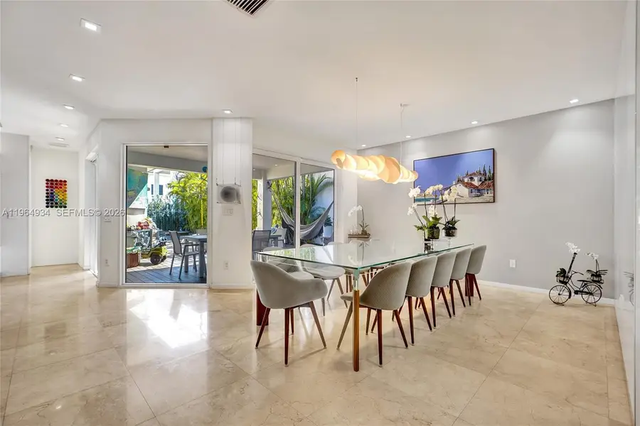 1662 NE 196th St, Miami, FL 33179 - #2