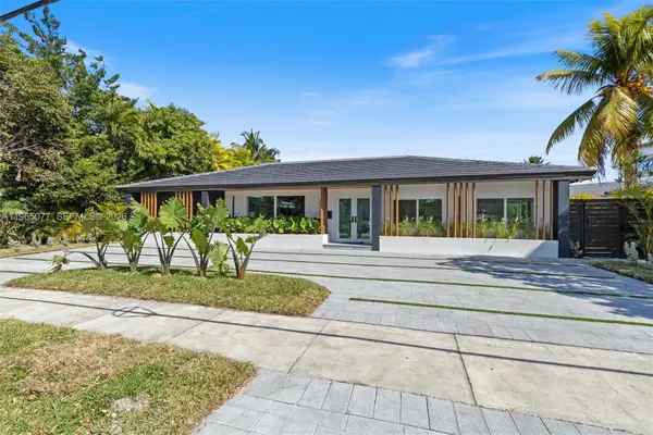 19721 NE 23rd Ave, Miami, FL 33180