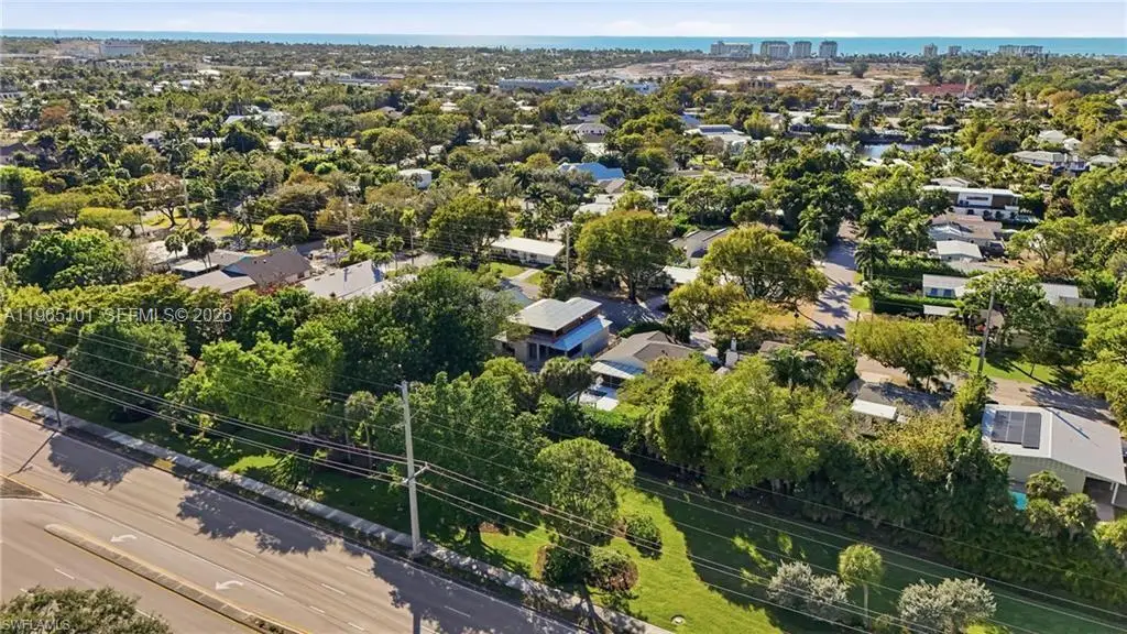 1070 13th St N, Naples, FL 34102 - #1