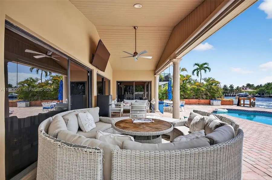 317 S Riverside Dr, Pompano Beach, FL 33062 - #3