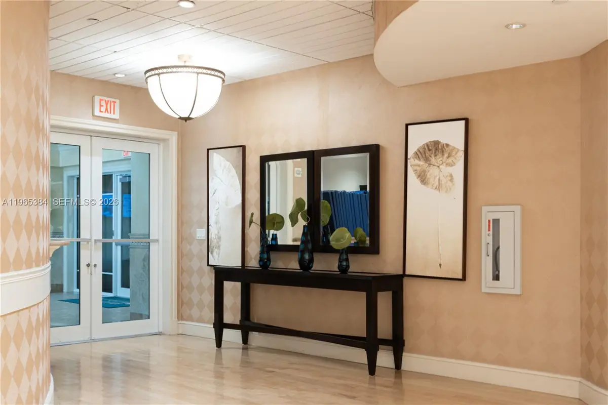 20000 E Country Club Dr #307, Aventura, FL 33180 - #1