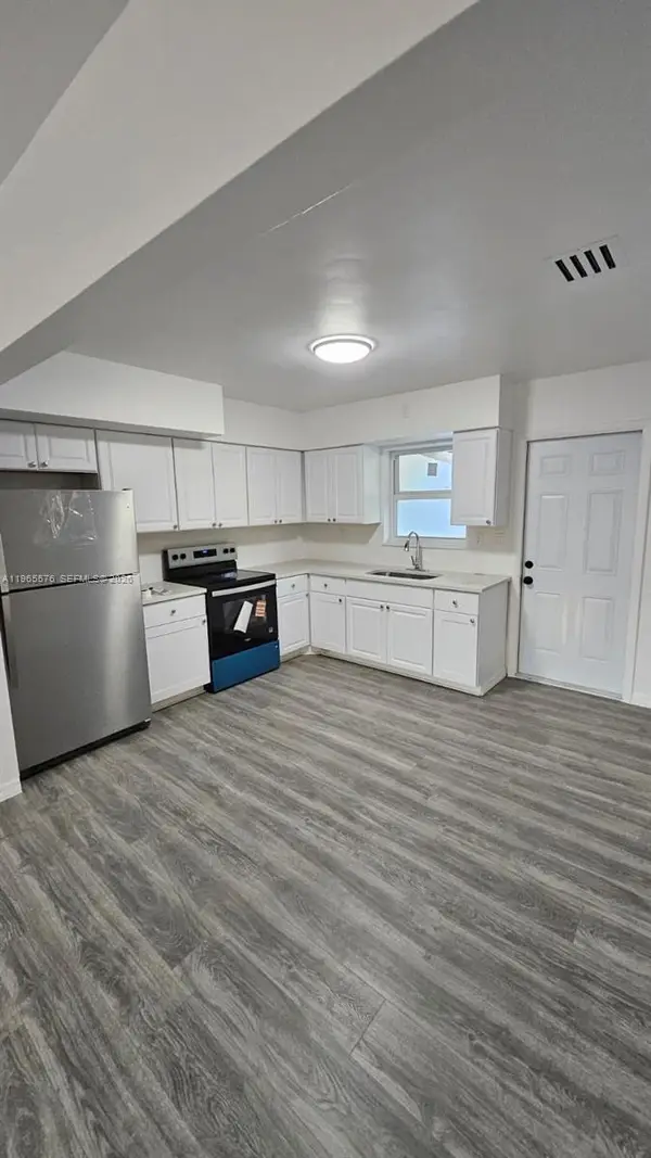 1061 NW 108th Ter, Miami, FL 33168