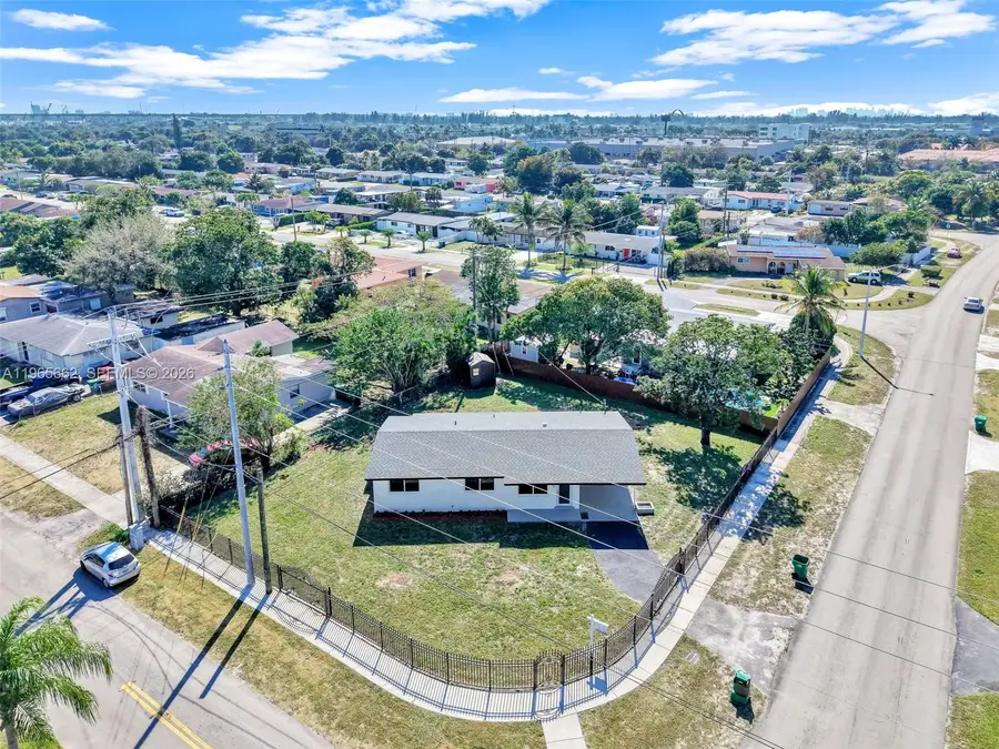 1370 NW 173rd Ter, Miami Gardens, FL 33169 - #2