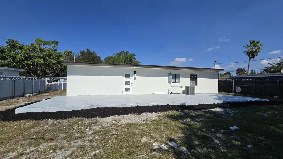 1910 NW 134th St, Miami, FL 33167 - #3