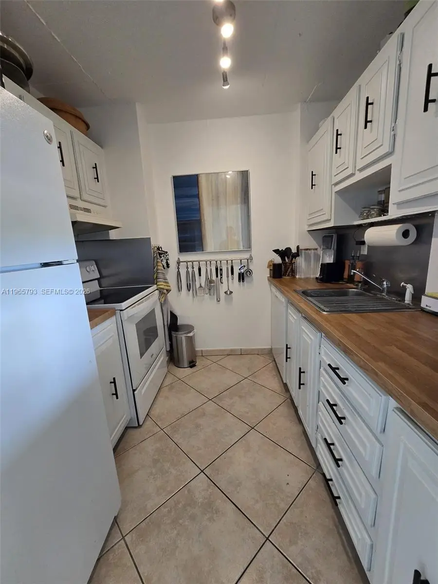 2450 NE 135th St #508, North Miami, FL 33181 - #2