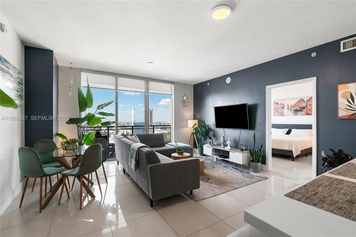 90 SW 3rd St #2706, Miami, FL 33130 - #1
