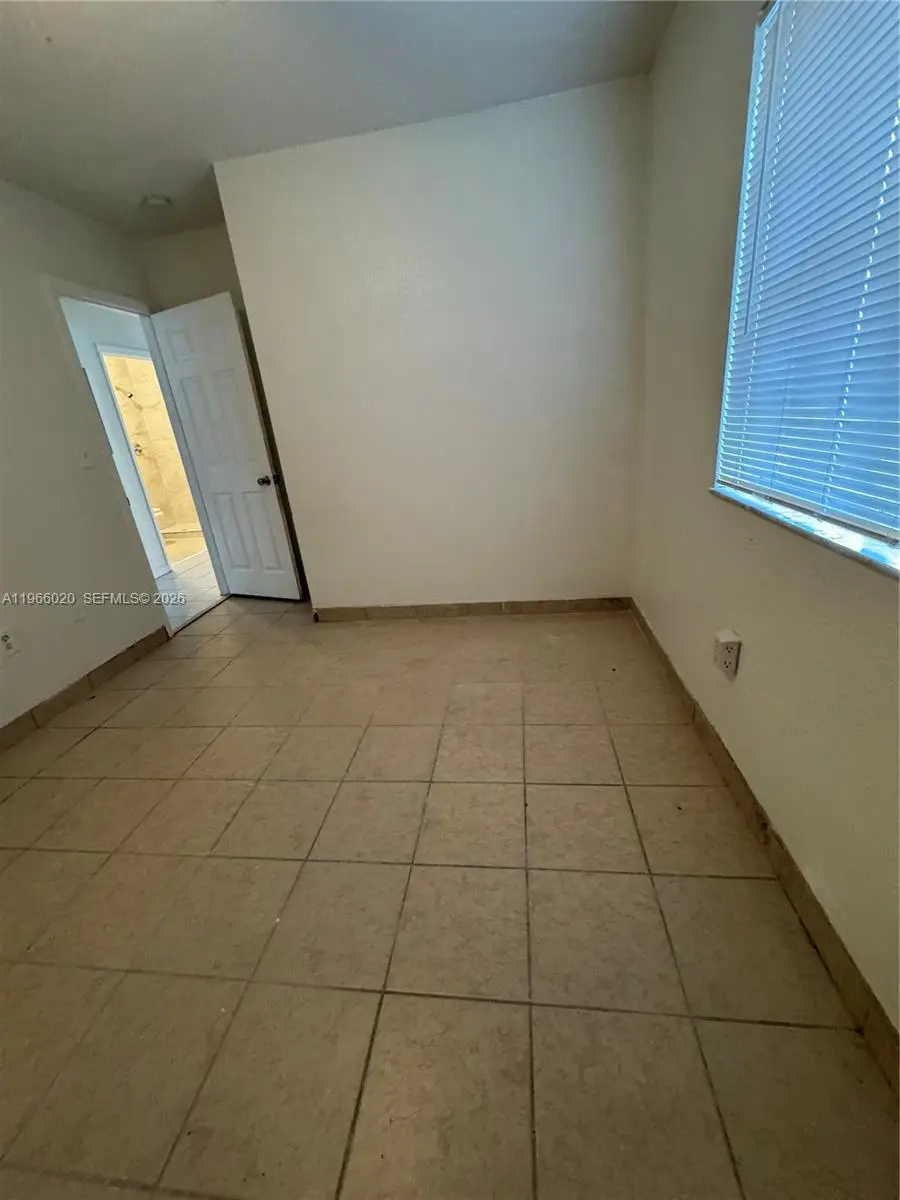 20138 NW 38th Pl, Miami Gardens, FL 33055 - #3