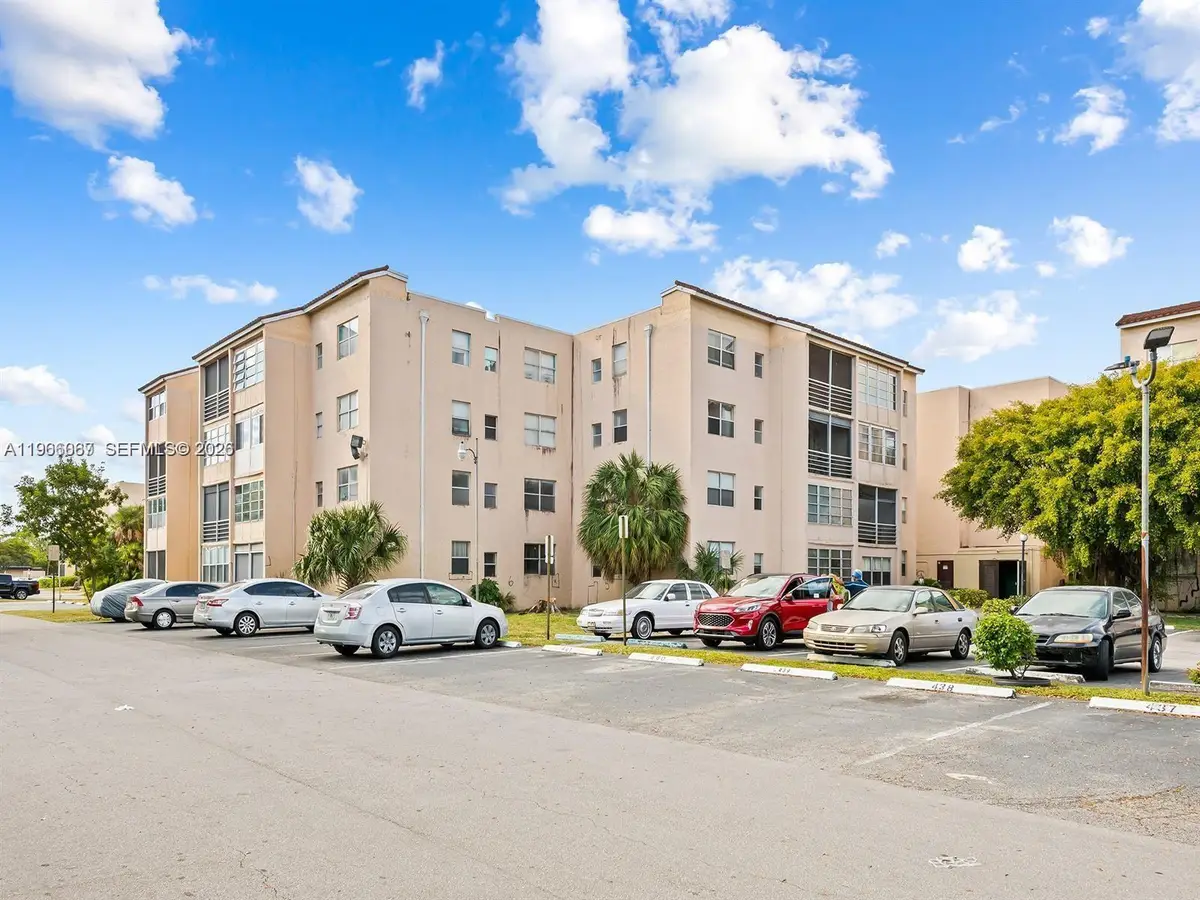 2840 Somerset Dr #400M, Lauderdale Lakes, FL 33311 - #1