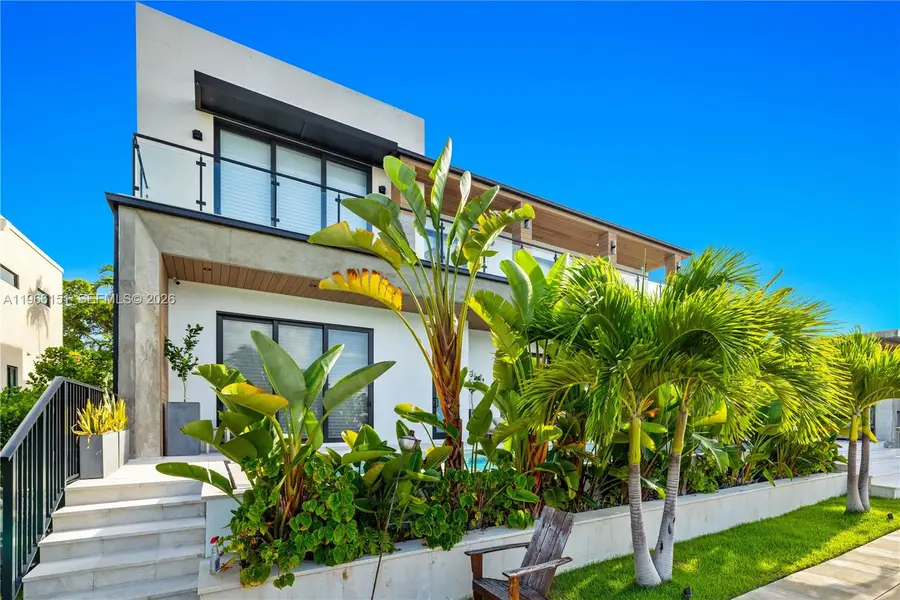 2050 S Hibiscus Dr, North Miami, FL 33181 - #3