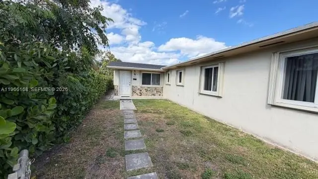 9221 SW 39th St, Miami, FL 33165 - #2