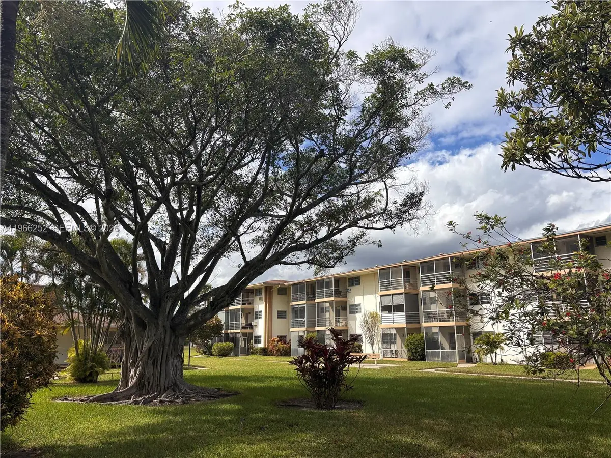 16900 NE 14th Ave #111, Miami, FL 33162 - #1