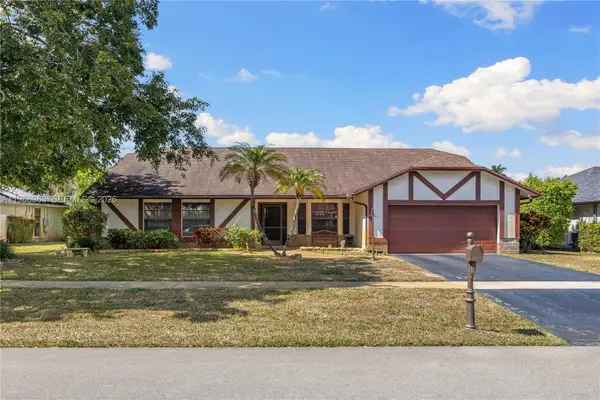 21193 Raindance Ln, Boca Raton, FL 33428