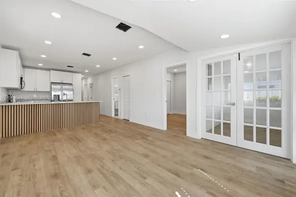 Address Withheld By Seller, Miami, FL 33142