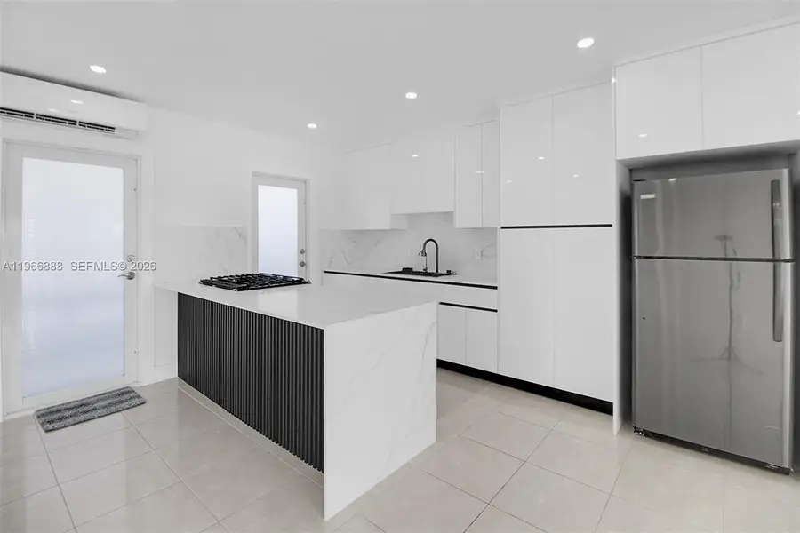 2700 NE 135th St #12, North Miami, FL 33181 - #3