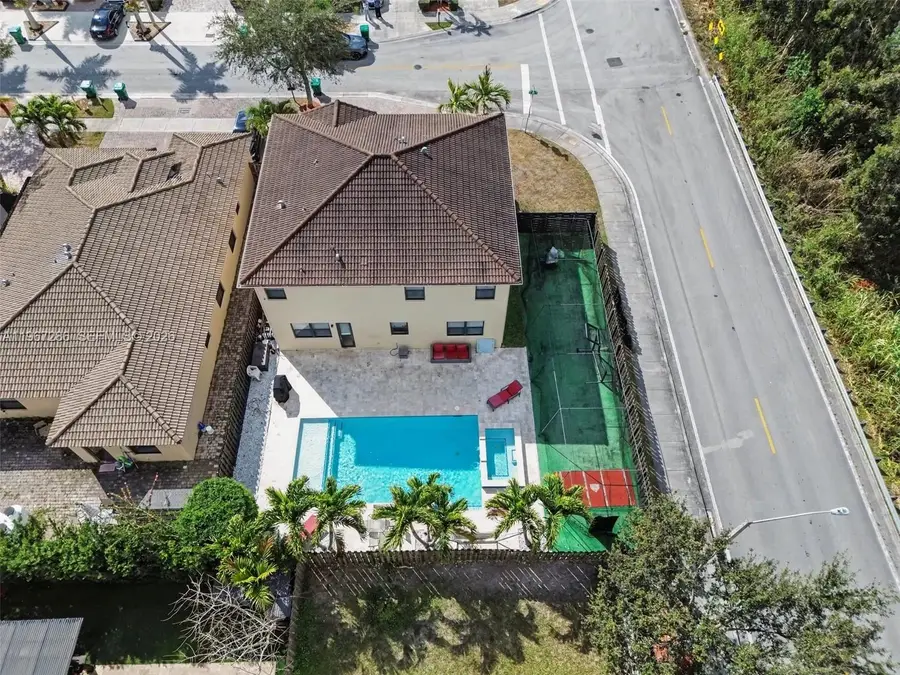 16673 SW 44th St, Miami, FL 33185 - #2
