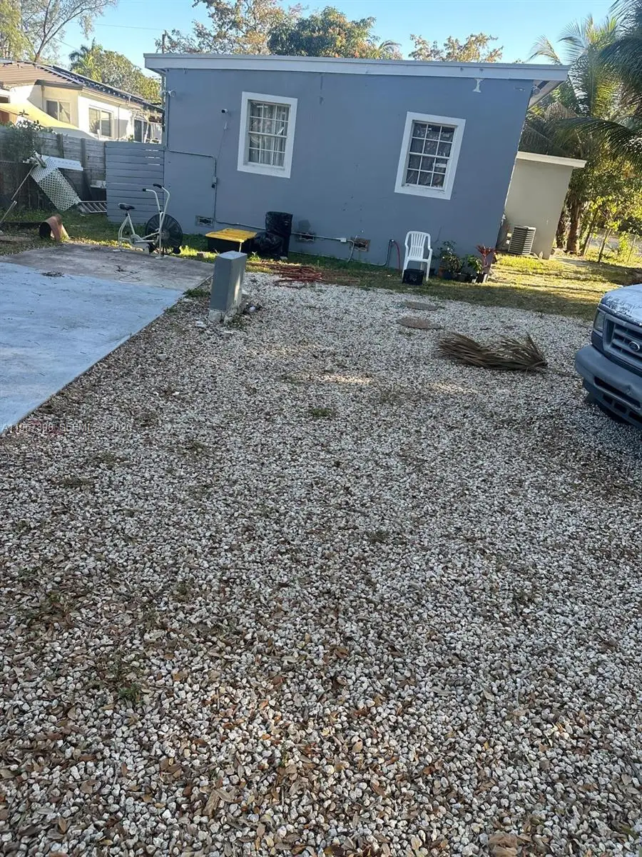 1005 NE 145th St, North Miami, FL 33161 - #3