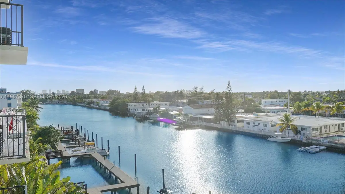 8024 Tatum Waterway Dr #5D, Miami Beach, FL 33141 - #1