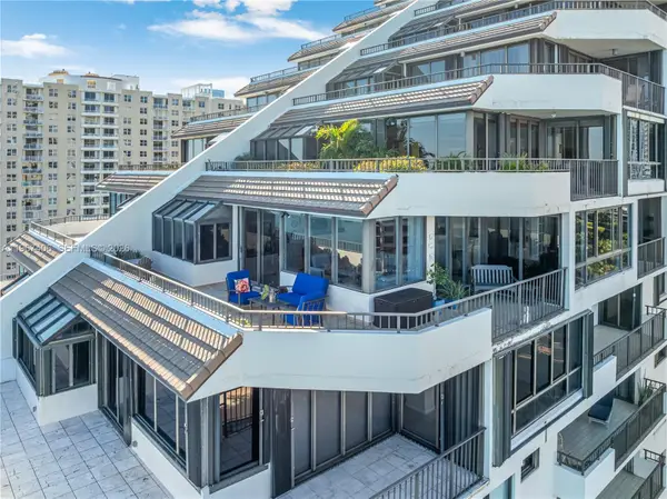 520 Brickell Key Dr #A1506, Miami, FL 33131